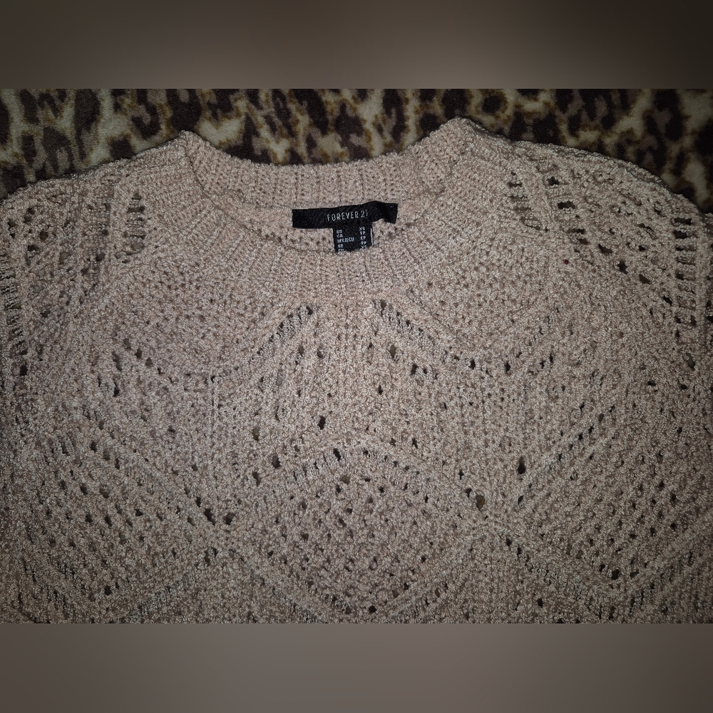 Forever 21 Pink Crochet Balloon Sleeve Top XS Like New - Picture 6 of 11